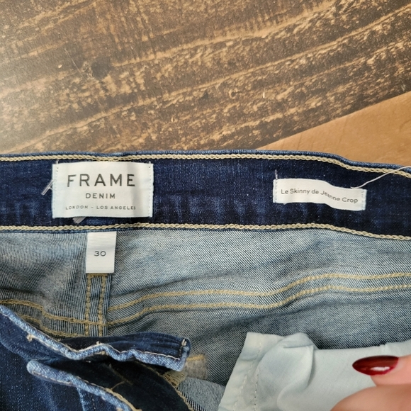 30 Frame Le Skinny de Jeanne Crop Dark Wash Jeans - Picture 2 of 6
